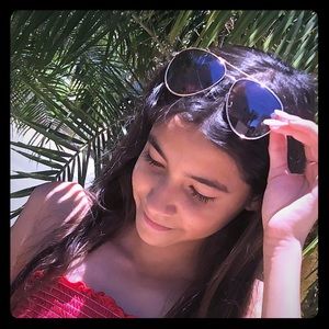 Meet your Posher, Samantha